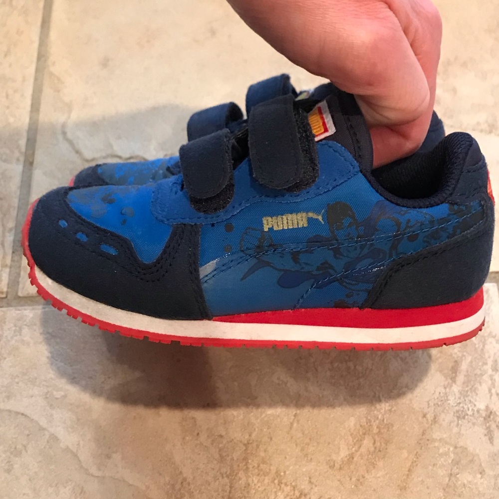 Toddler Puma Superman sneakers
